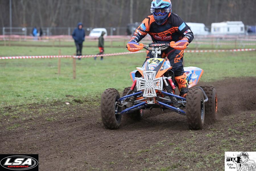 quad (27)-vorselaar